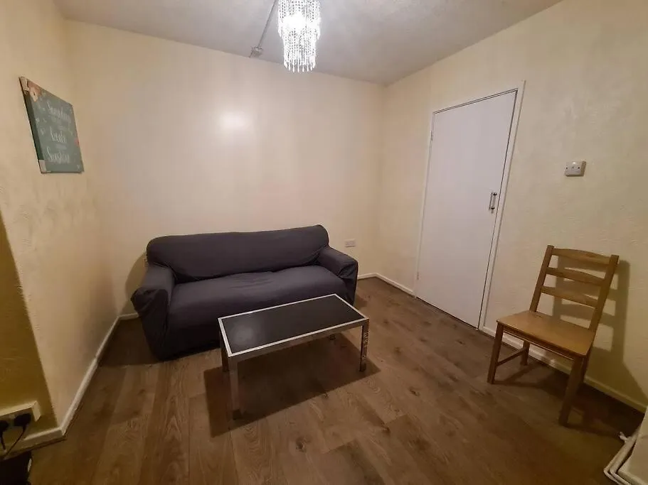 Amazing 5 Bed House In Heathrow Διαμέρισμα West Drayton  Ηνωμένο Βασίλειο